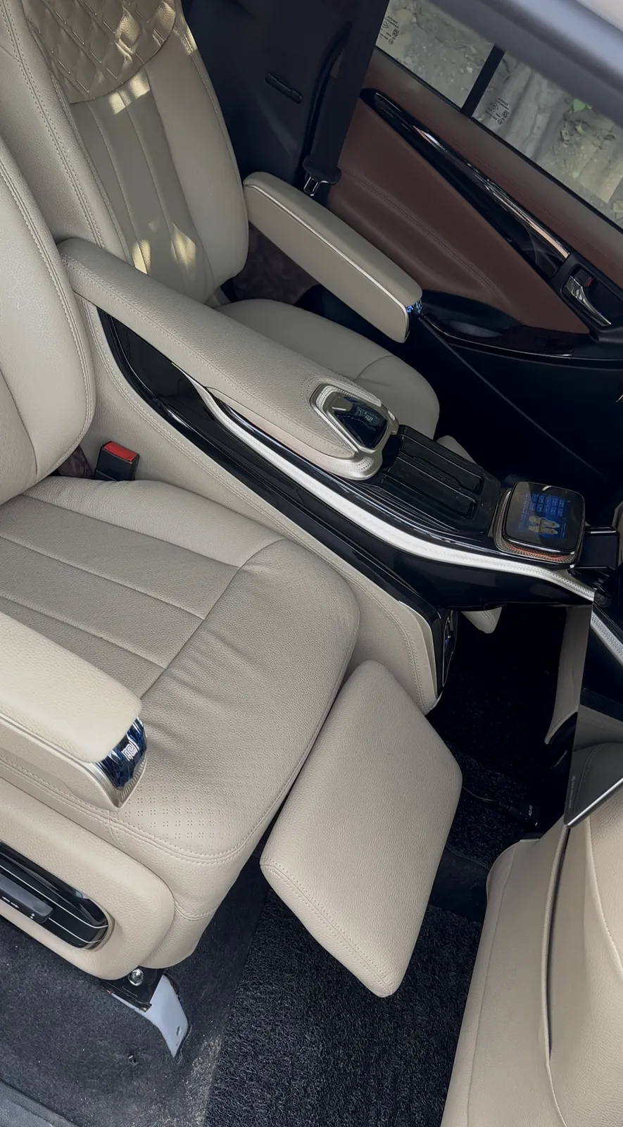 Innova Crysta · ivory recliner and leg rest