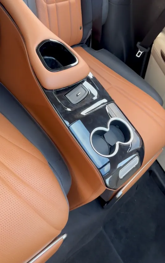 XUV 3XO rear console detail